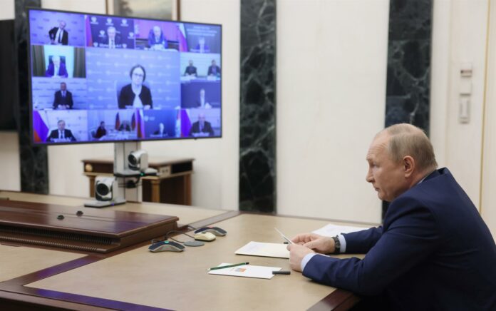 Putin tilda de "suicidio económico" el veto al gas y el petróleo rusos que  pretende la Unión Europea - EL LIBERAL